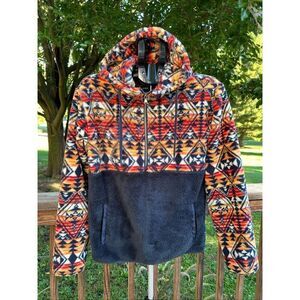 Edgar + Ash. Sherpa pullover